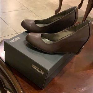 kenneth cole wedges